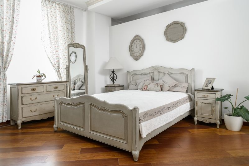 Elegant Bedroom Finish